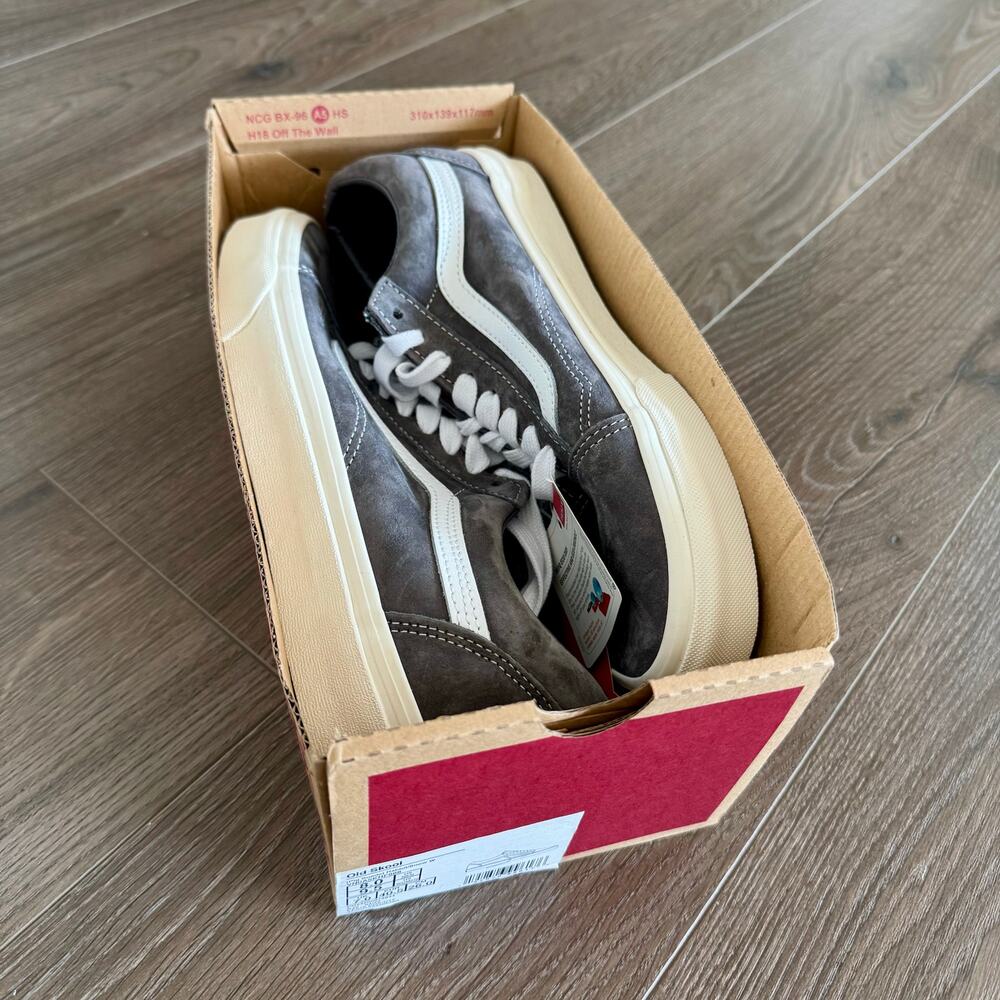 Vans Old Skool Suede Low Top Sneakers Gray White Skate Shoes Mens 8 / Womens 9.5 - Picture 13 of 14